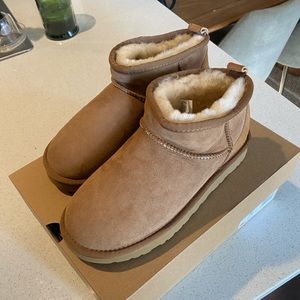 Classic ultra mini Ugg